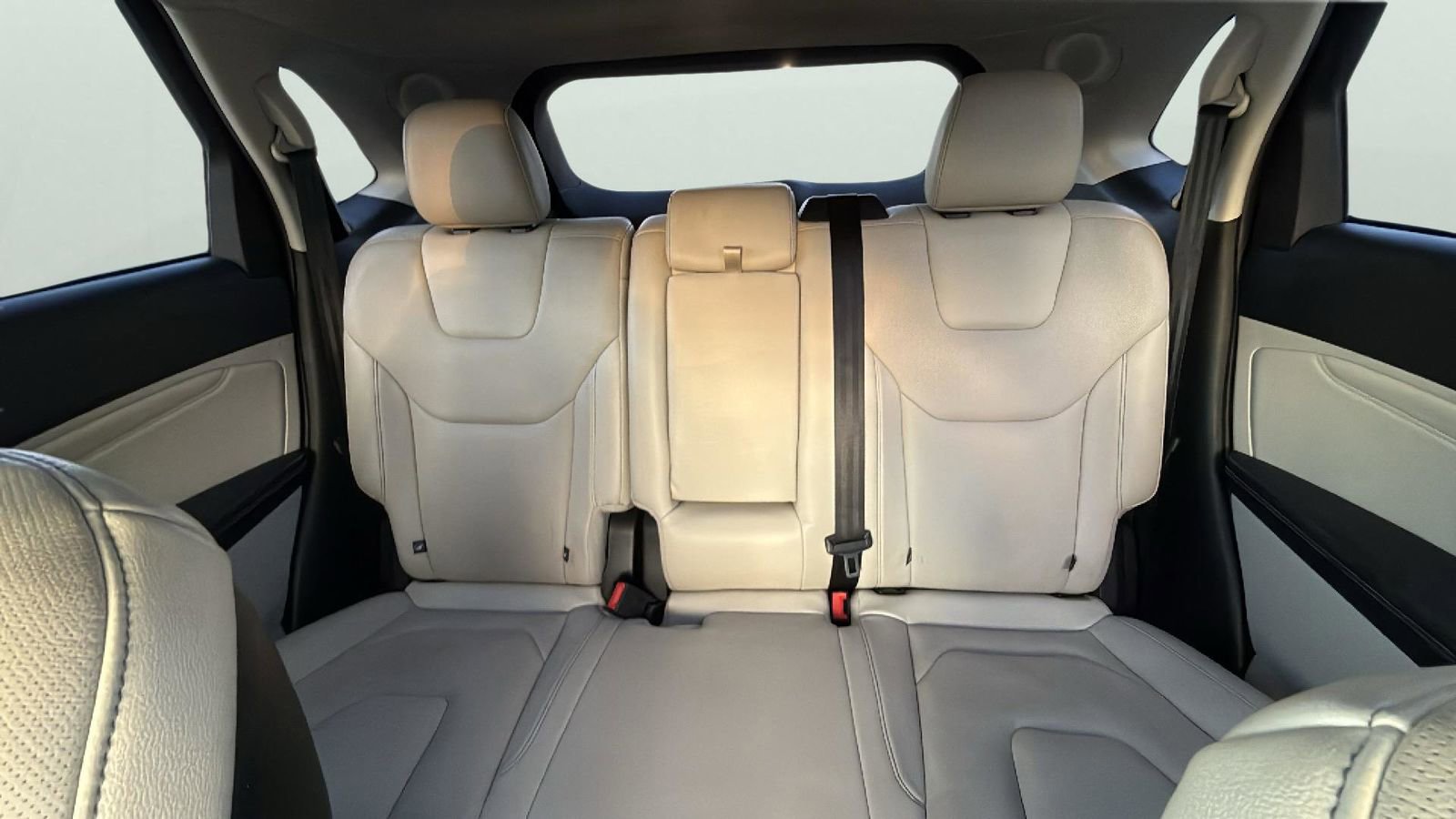 Used 2015 Ford Edge Titanium w/ Equipment Group 301A FWD image 11