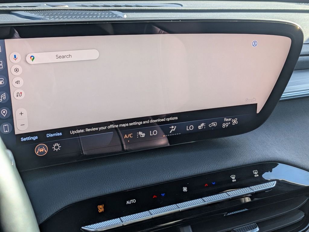 Used 2025 Buick Enclave Preferred AWD/4WD image 24