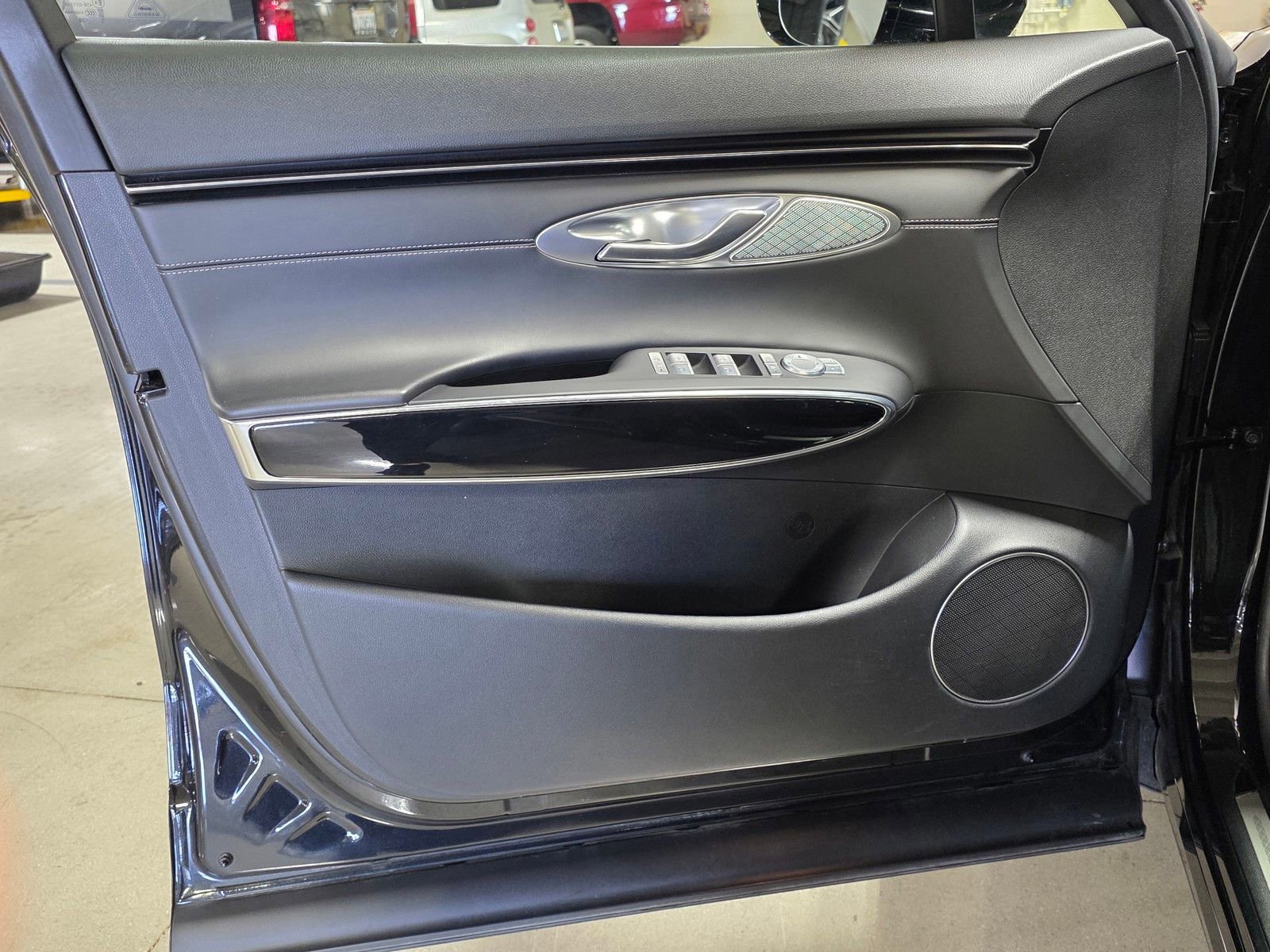 Used 2025 Genesis GV70 2.5T image 20