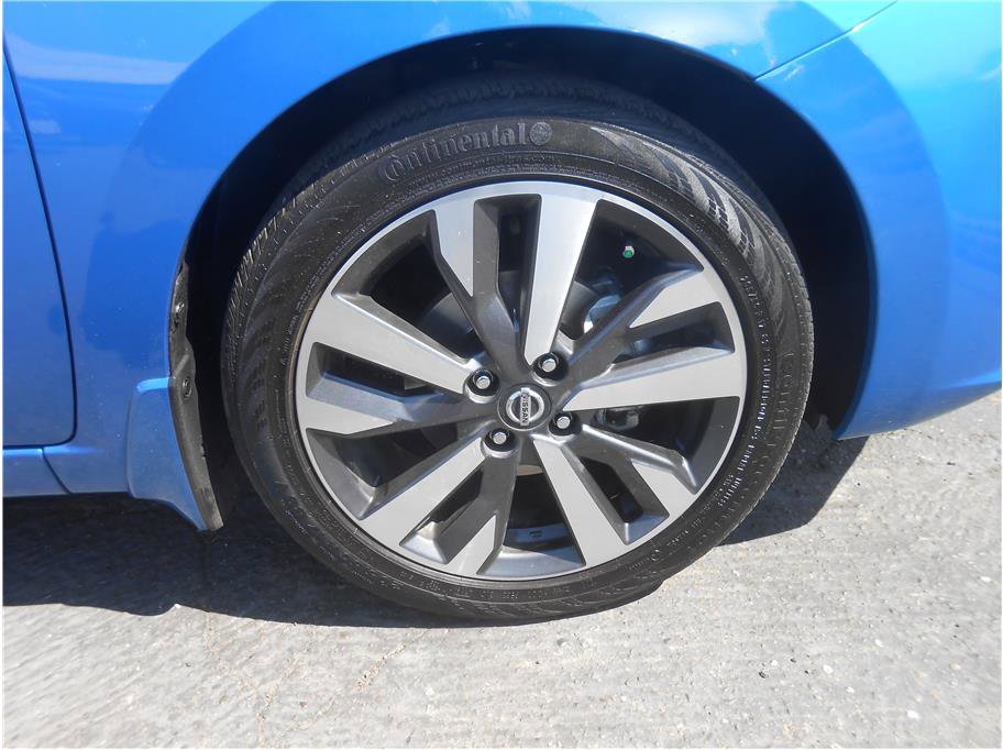 Used 2020 Nissan Versa SR image 13