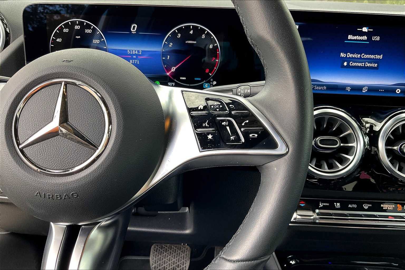 Certified 2025 Mercedes-Benz GLA 250 image 20