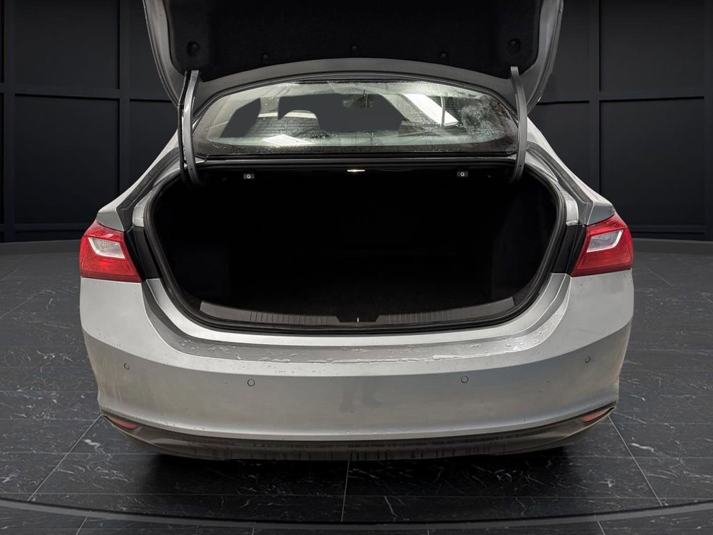 Used 2024 Chevrolet Malibu LT image 14