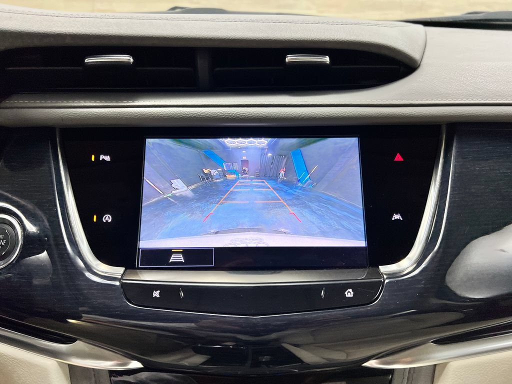 Used 2025 Cadillac XT6 Premium Luxury FWD image 24