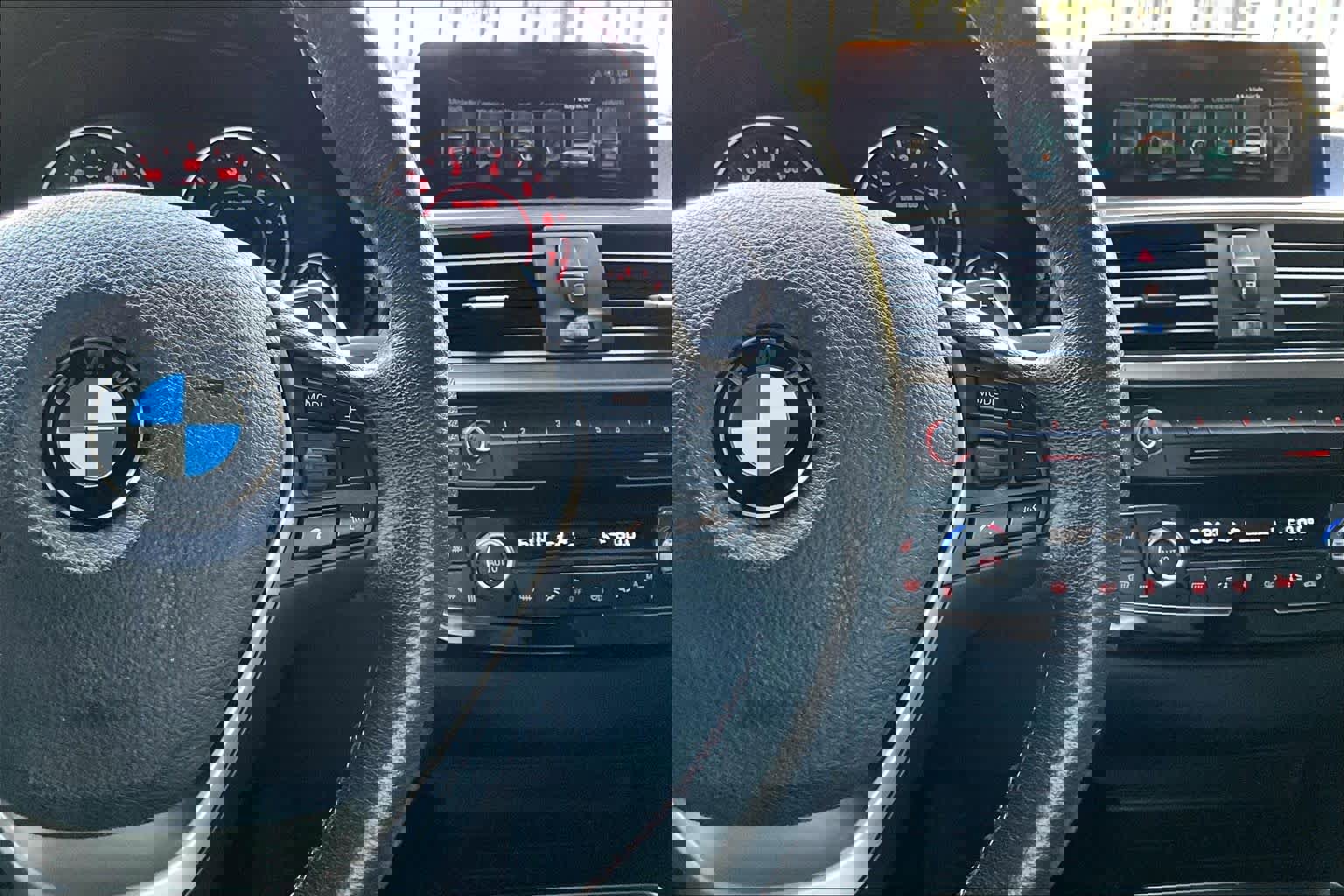 Used 2017 BMW 330e image 24