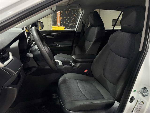 Certified 2025 Toyota RAV4 XLE AWD/4WD image 15