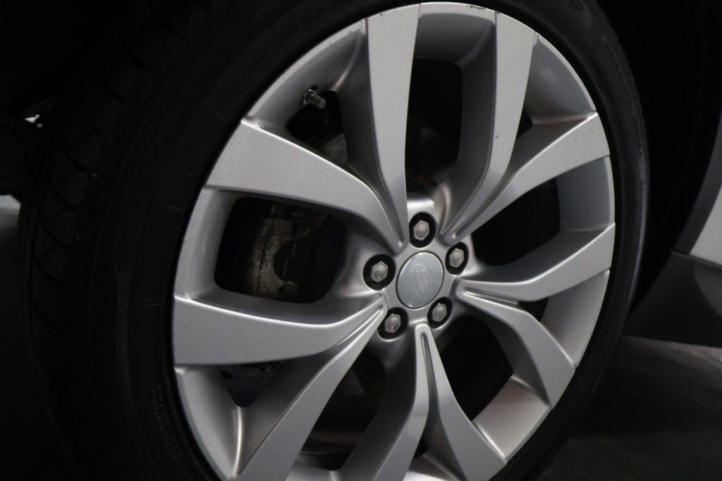 Used 2021 Land Rover Discovery Sport SE image 30