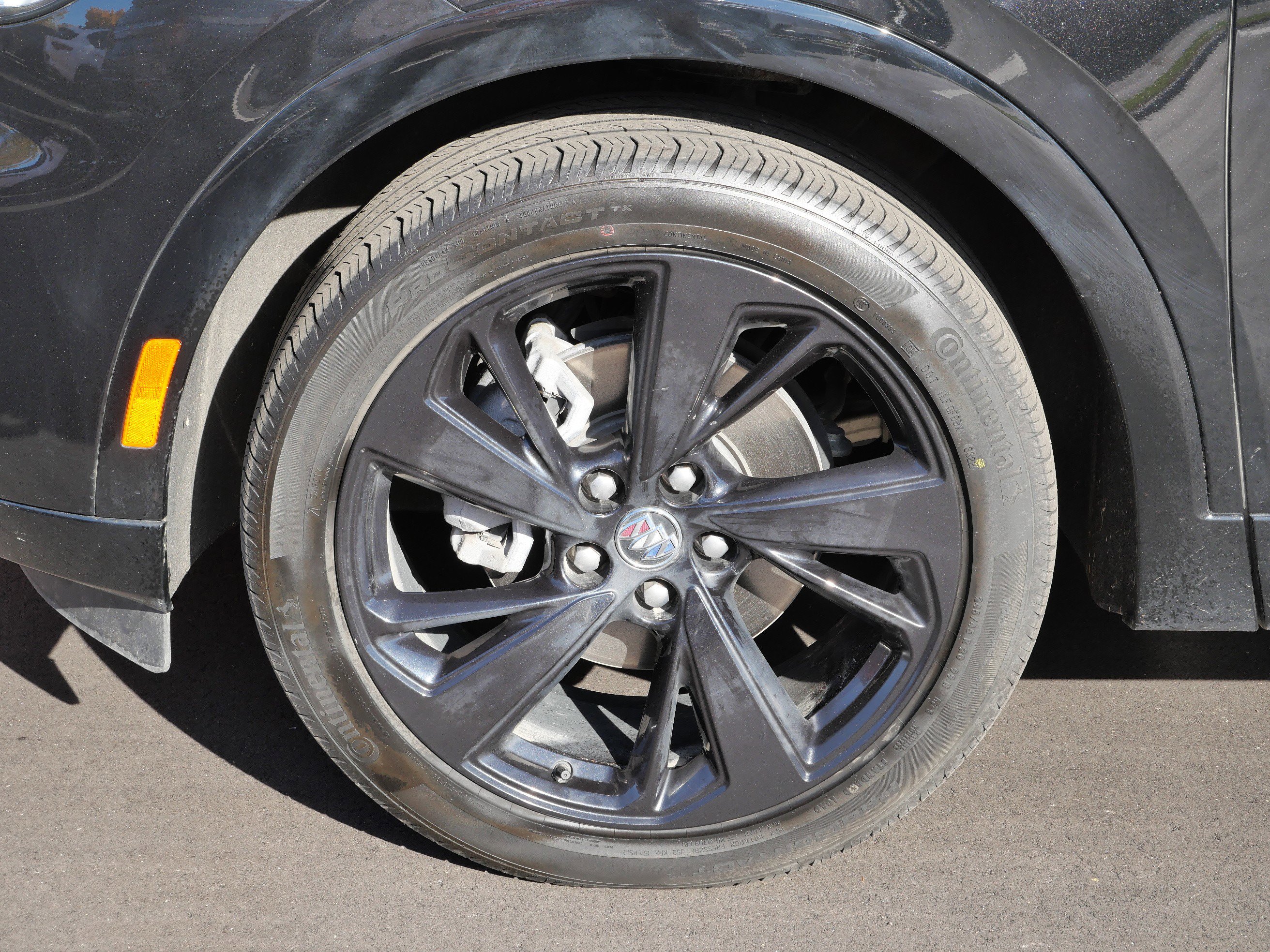 Used 2023 Buick Envision Essence w/ Sport Touring Package image 4