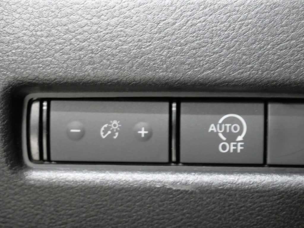 Used 2024 Nissan Rogue S AWD/4WD image 14