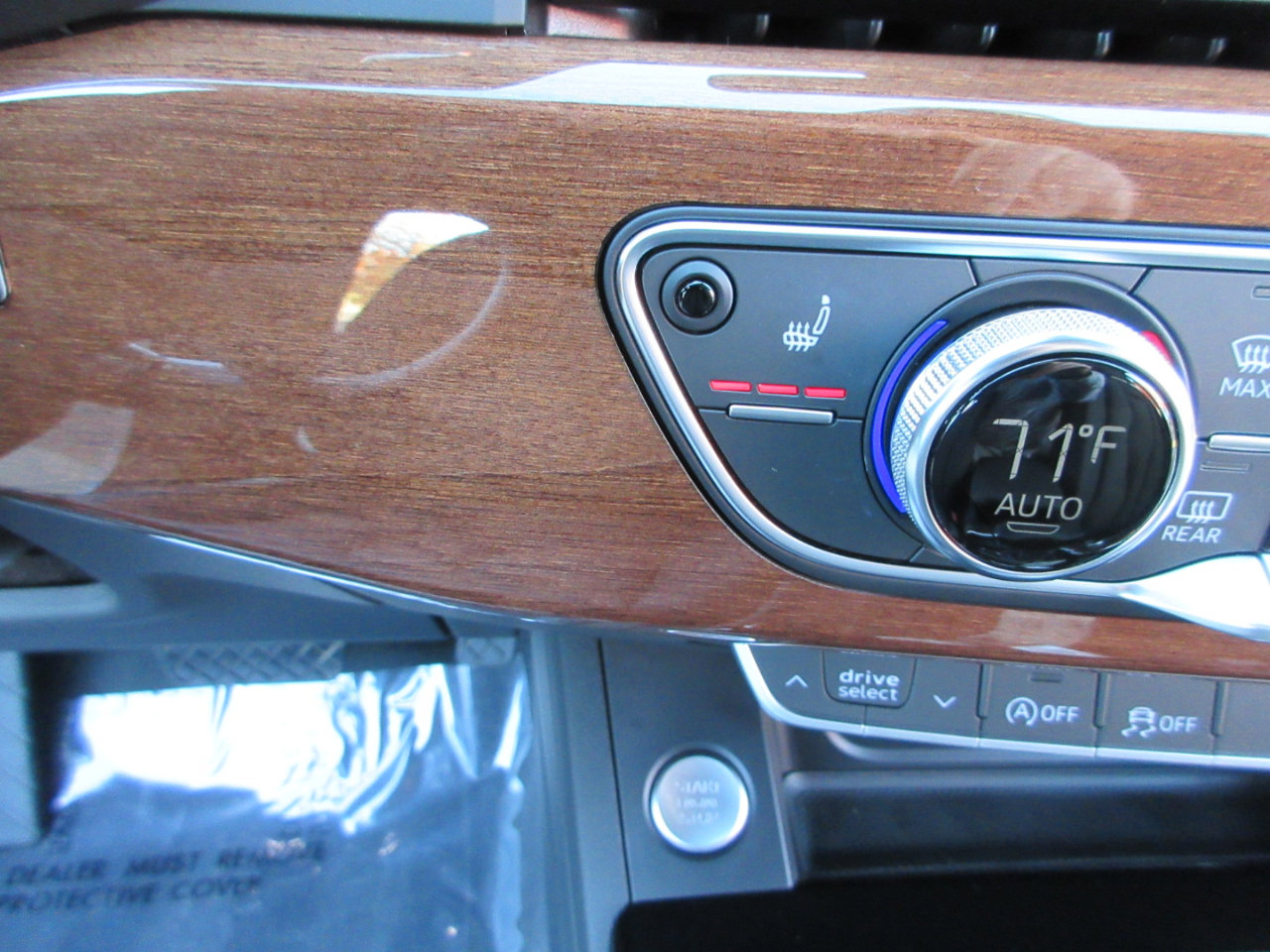 Used 2024 Audi A4 2.0T Premium image 13