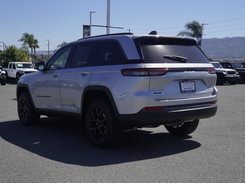 New 2026 Jeep Grand Cherokee Altitude AWD/4WD image 5