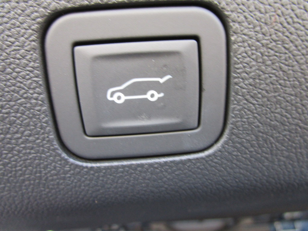 New 2026 GMC Yukon Elevation w/ Elevation Premium Package RWD image 14