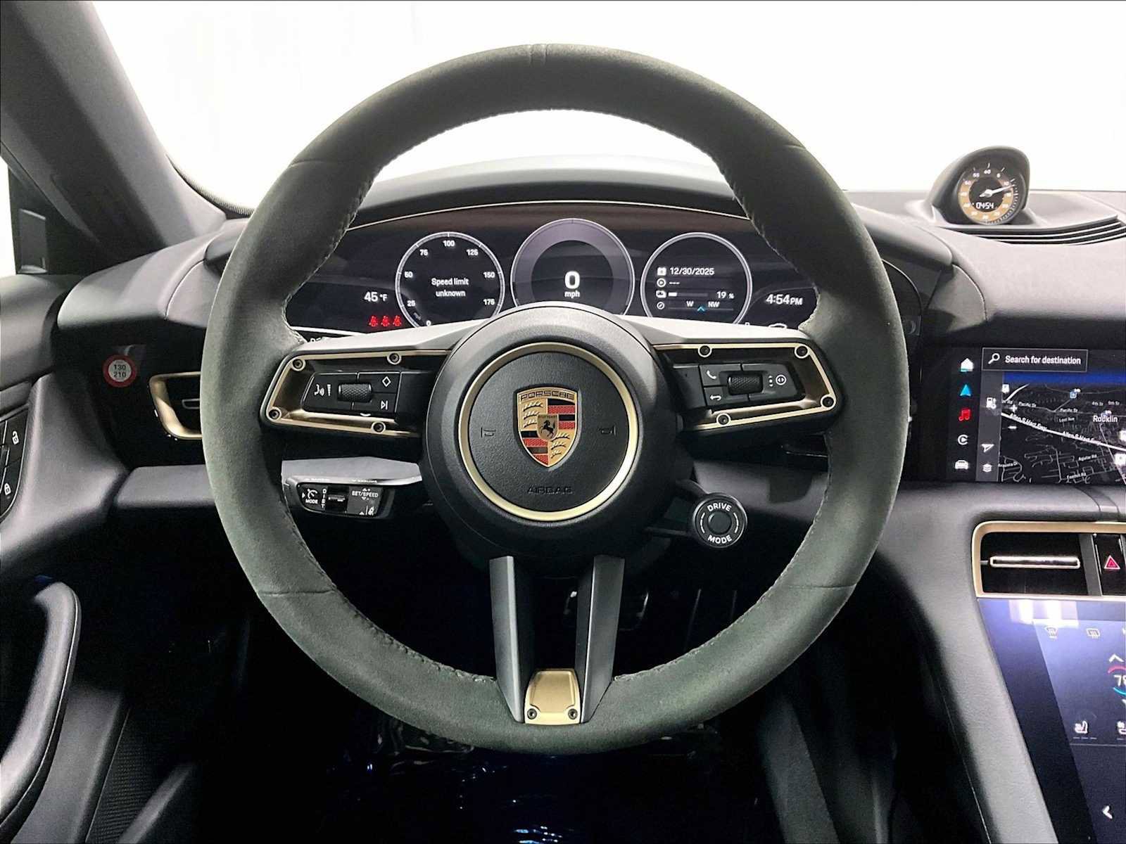 Used 2025 Porsche Taycan 4S image 18