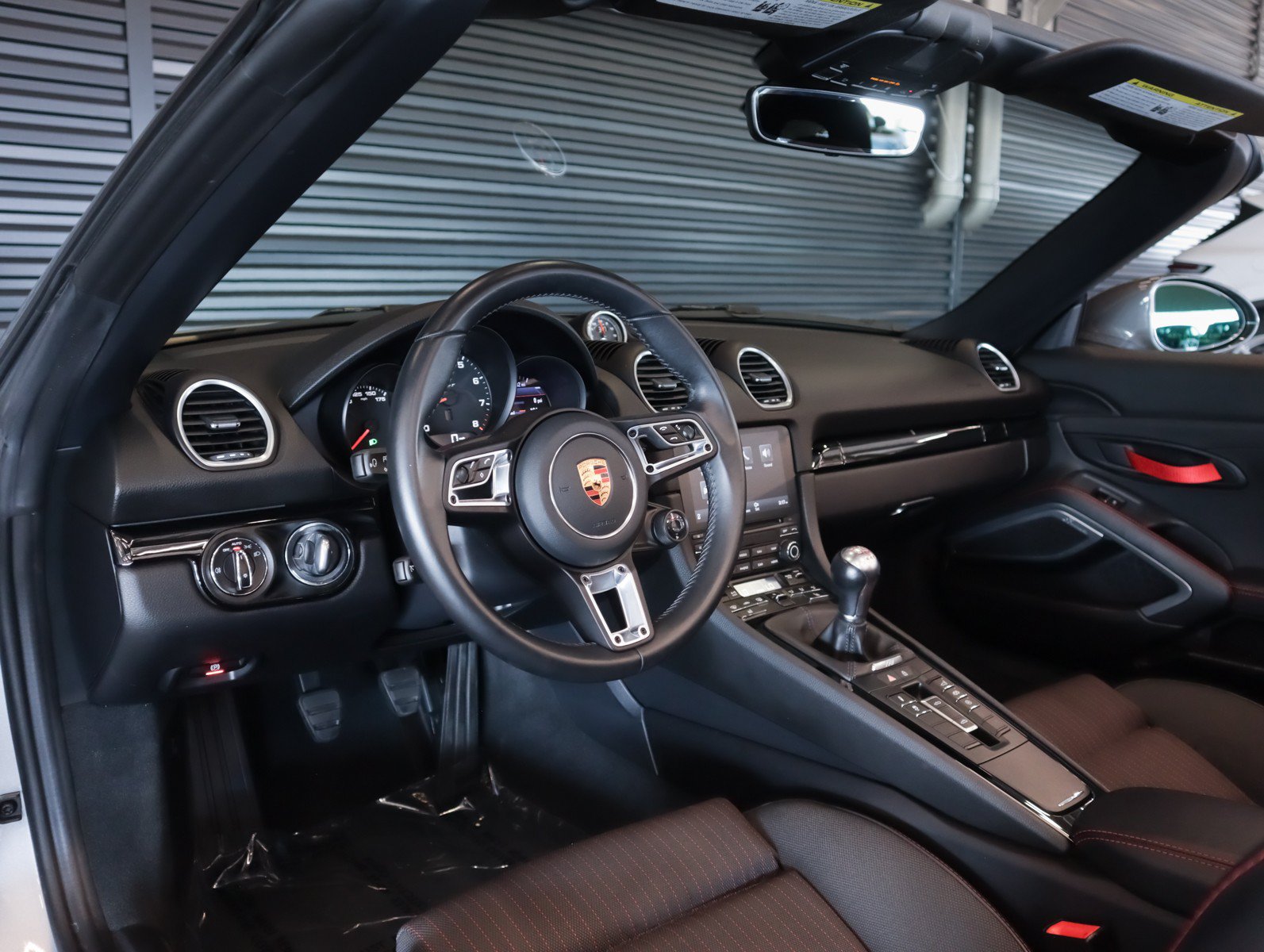 Certified 2023 Porsche 718 Boxster RWD image 23