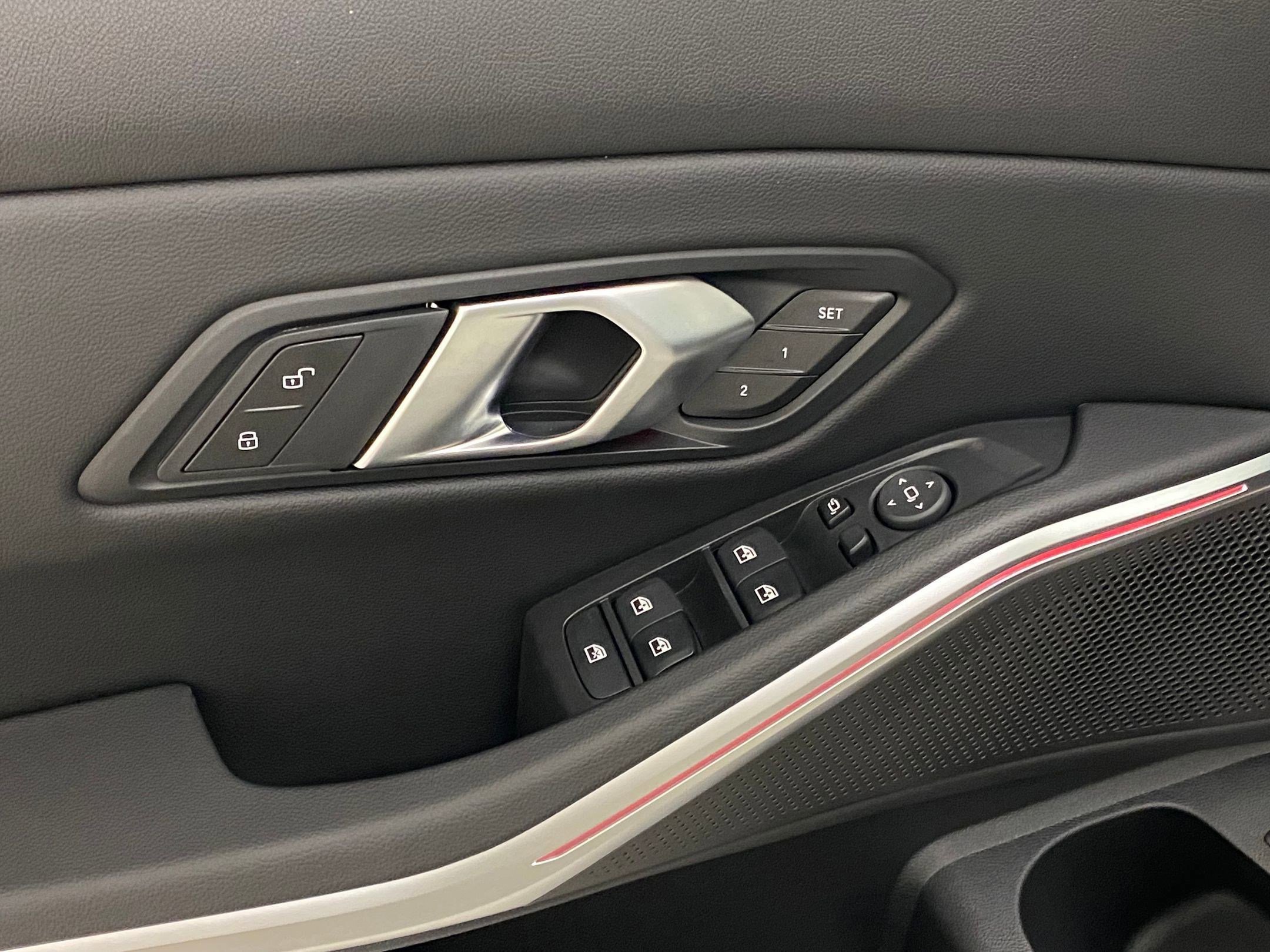 Used 2025 BMW 330i xDrive Sedan w/ Convenience Package image 22