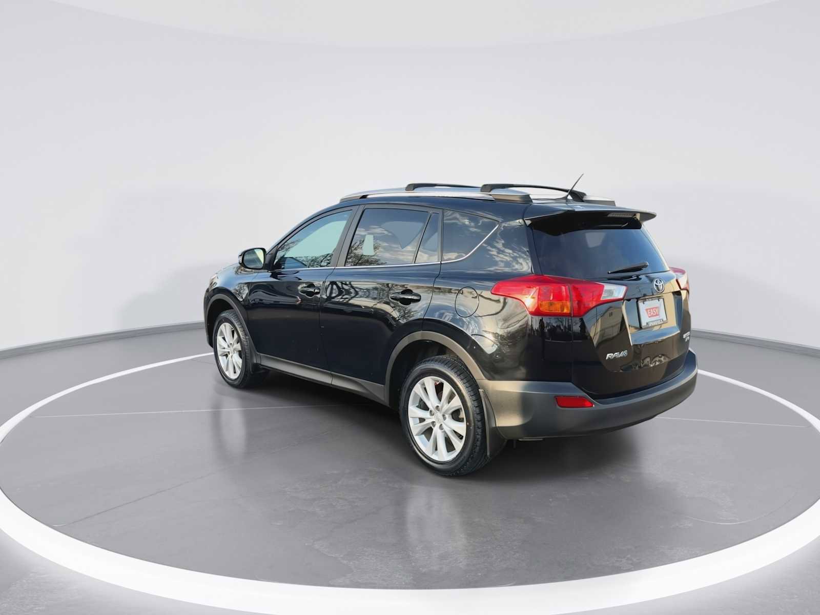 Used 2015 Toyota RAV4 Limited w/ Technology Package image 6