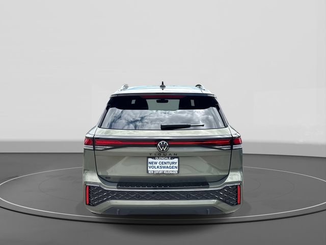 New 2026 Volkswagen Tiguan SE R-Line FWD image 4