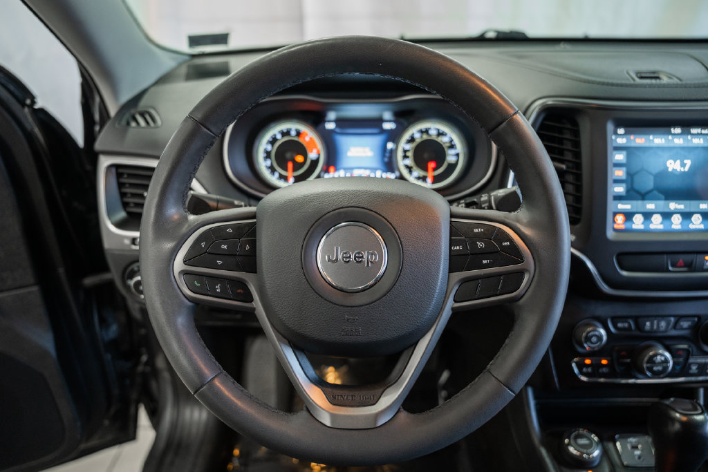 Certified 2022 Jeep Cherokee Latitude Lux AWD/4WD image 30
