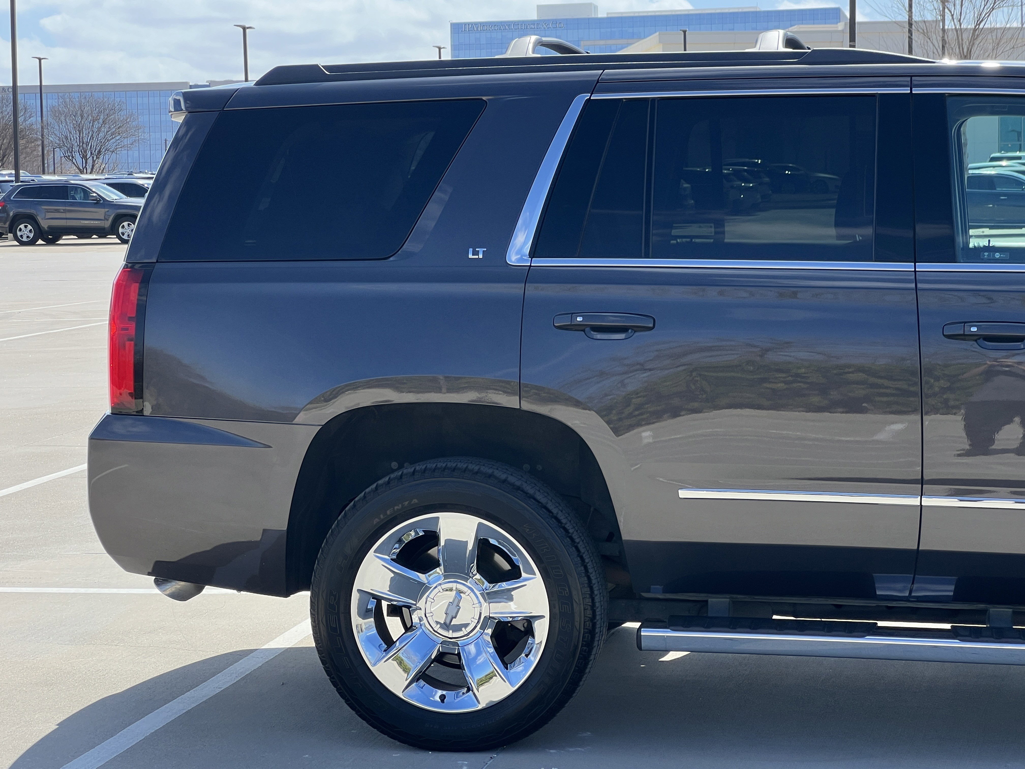 Used 2017 Chevrolet Tahoe LT w/ LT Signature Package image 11