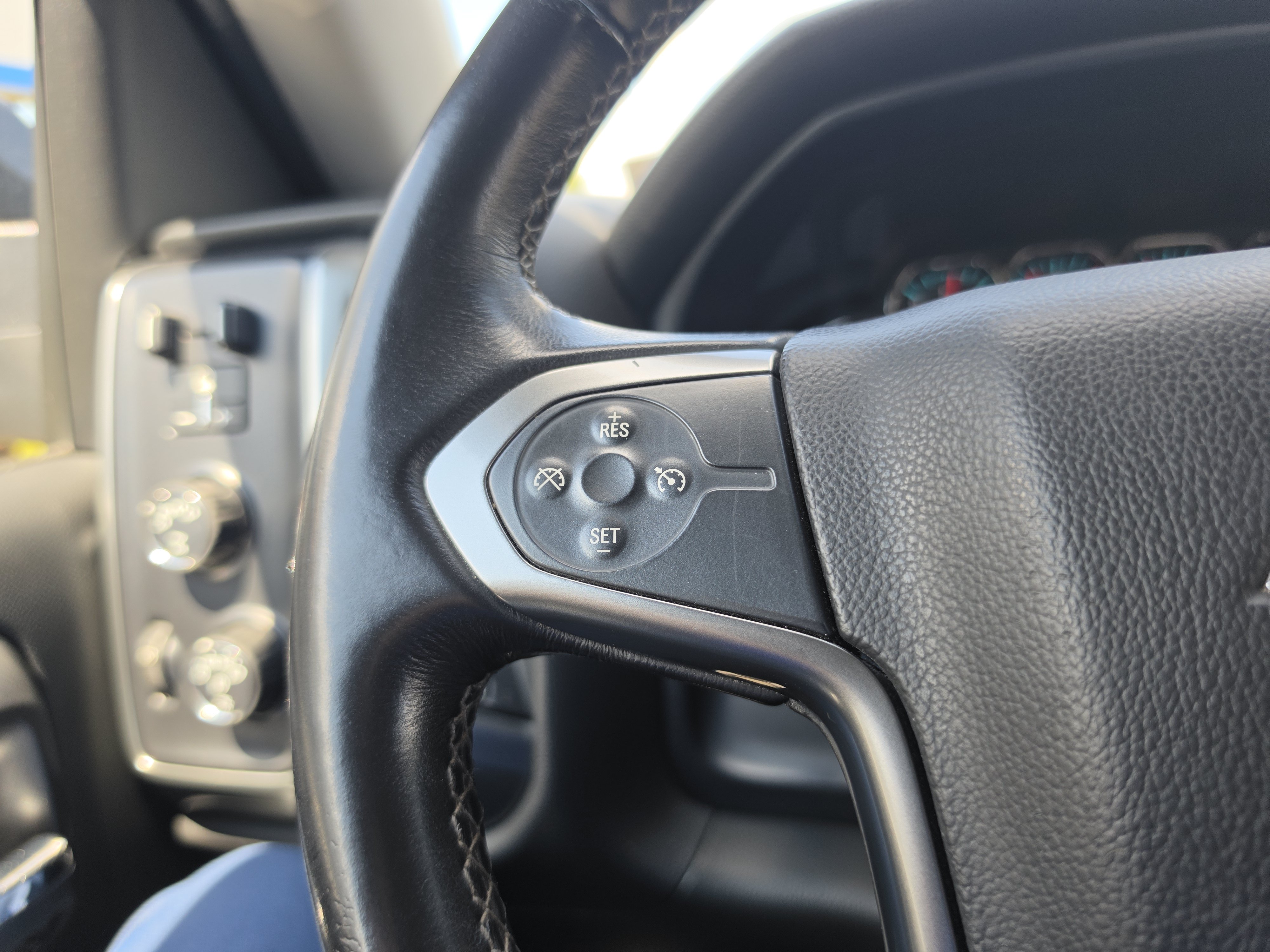 Used 2017 Chevrolet Silverado 1500 LT w/ All Star Edition AWD/4WD image 19