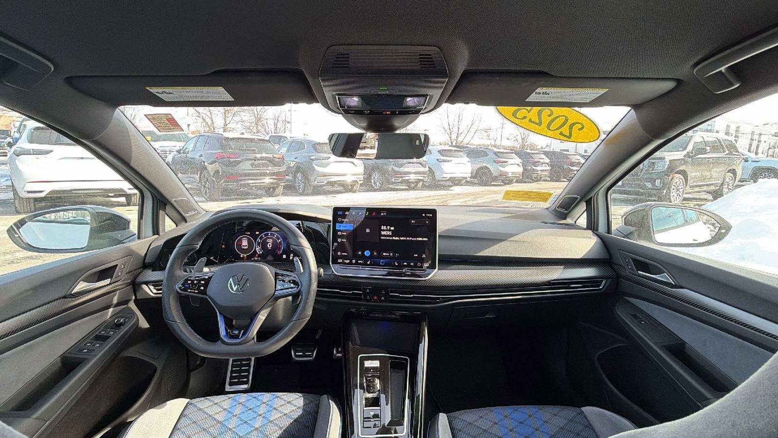 Used 2025 Volkswagen Golf R Black Edition image 25