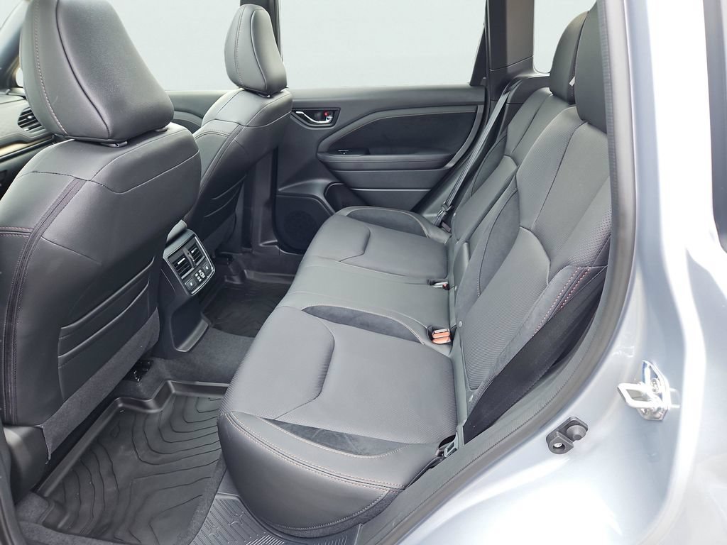 Used 2025 Subaru Forester Touring AWD/4WD image 37