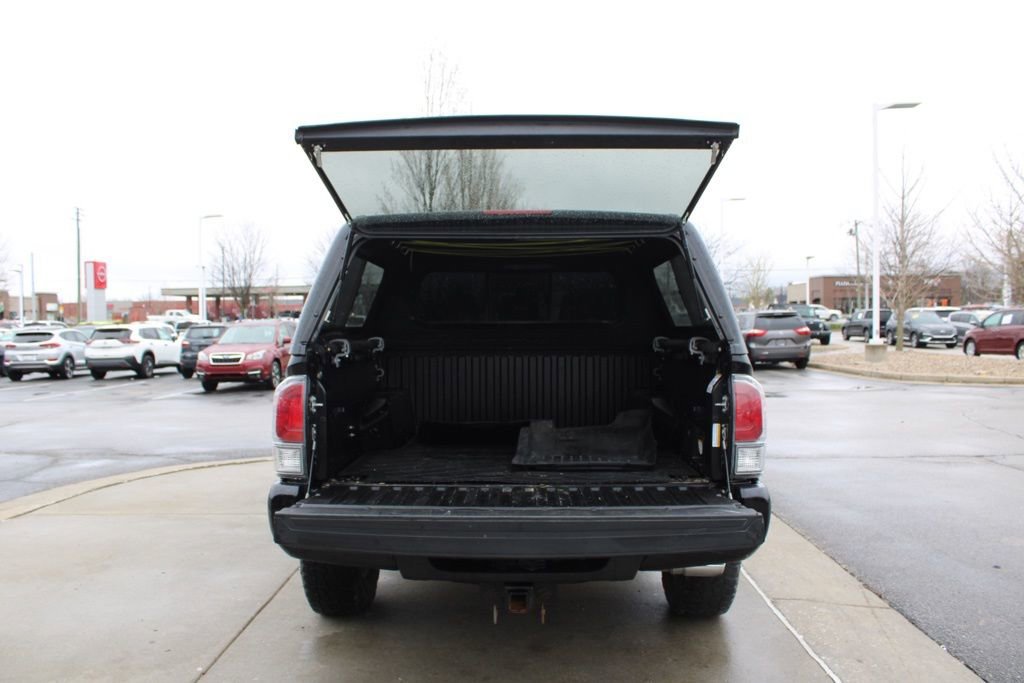 Used 2022 Toyota Tacoma TRD Off-Road image 10
