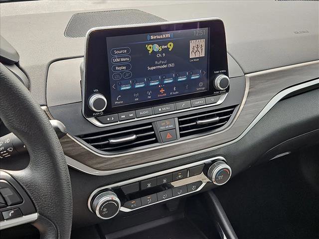 Used 2024 Nissan Altima 2.5 SV image 14