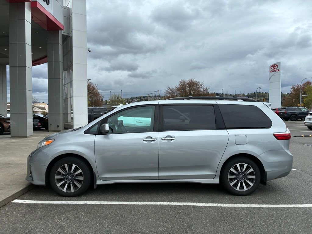 Used 2019 Toyota Sienna XLE w/ XLE Navigation Package AWD/4WD image 1