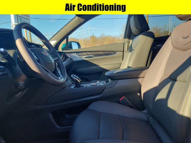 Used 2025 Cadillac XT6 Premium Luxury w/ Technology Package image 21
