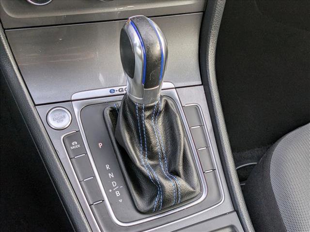 Used 2016 Volkswagen e-Golf SE w/ DC Fast Charging Package image 12