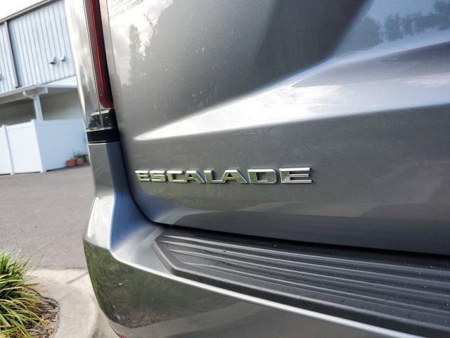 Used 2022 Cadillac Escalade Premium Luxury w/ LPO, Radiant Package AWD/4WD image 7