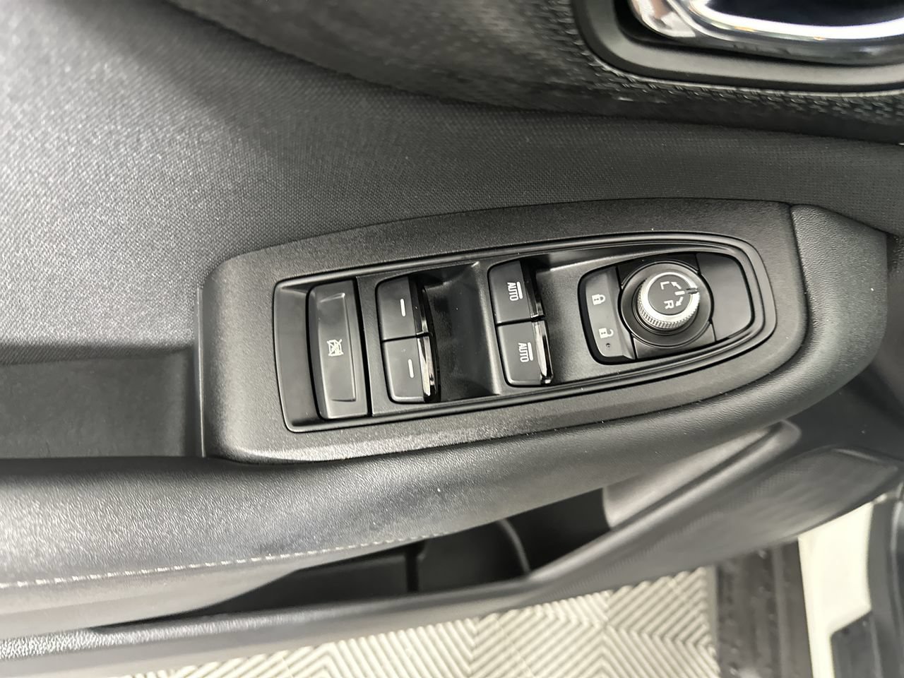 Used 2022 Subaru Outback Premium AWD/4WD image 7