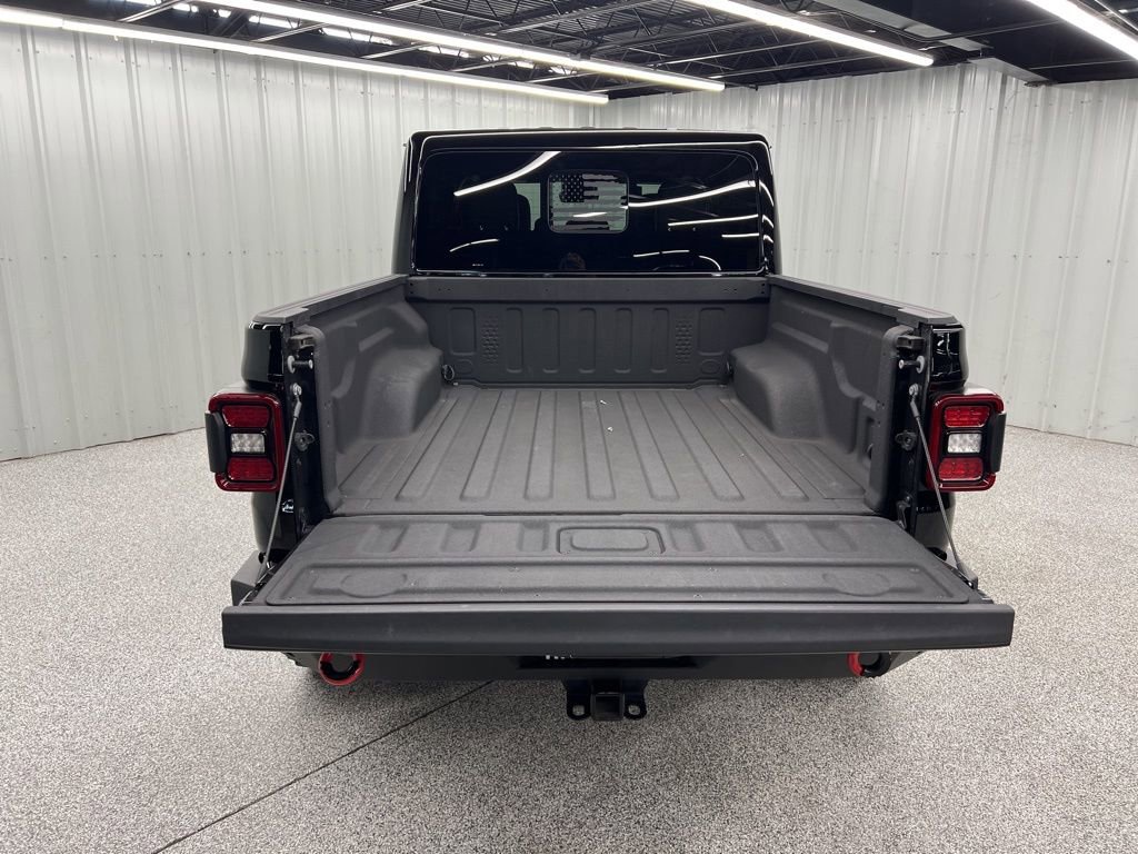 Used 2021 Jeep Gladiator Overland AWD/4WD image 10