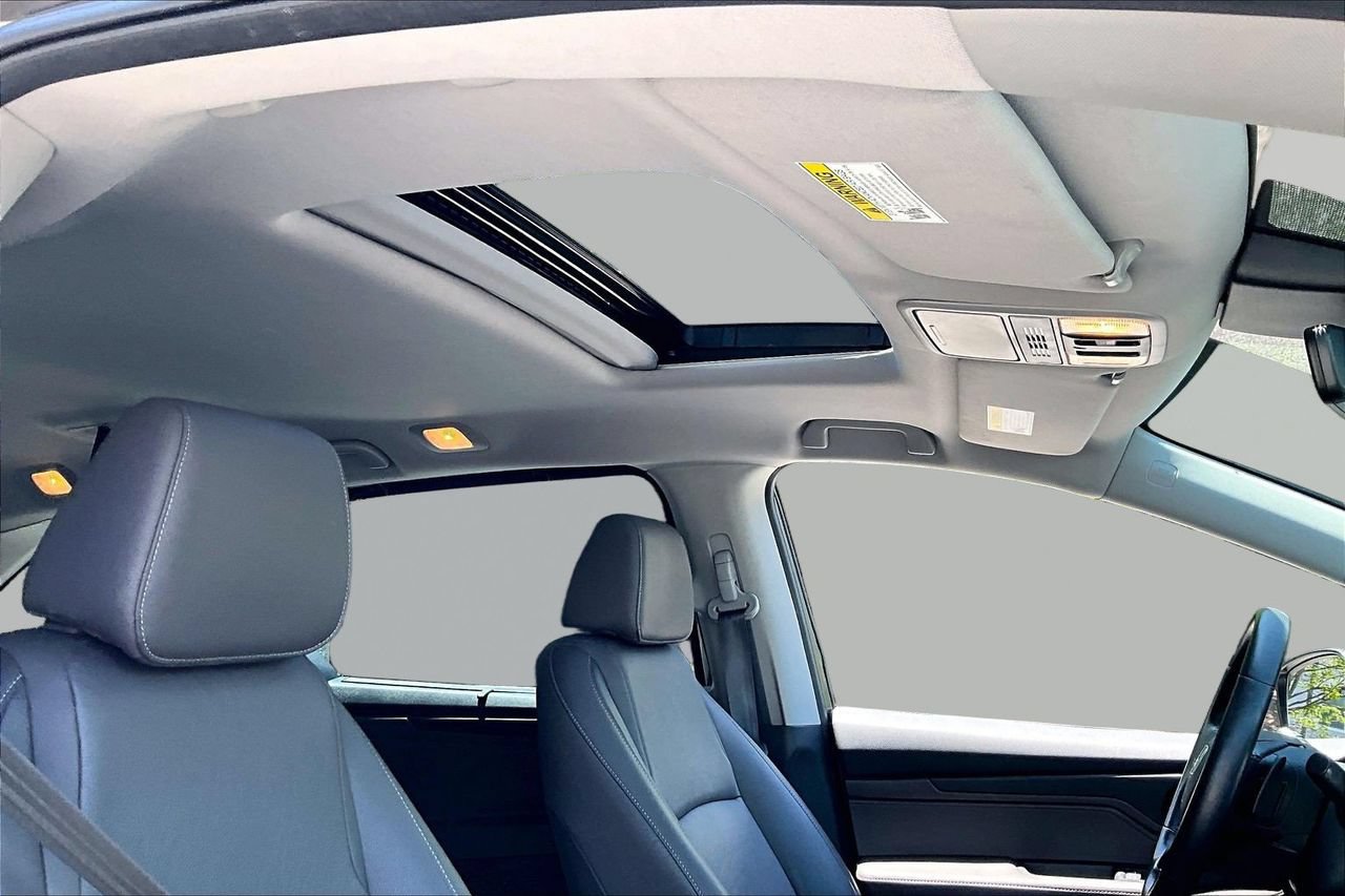 Used 2023 Honda Odyssey EX-L image 15