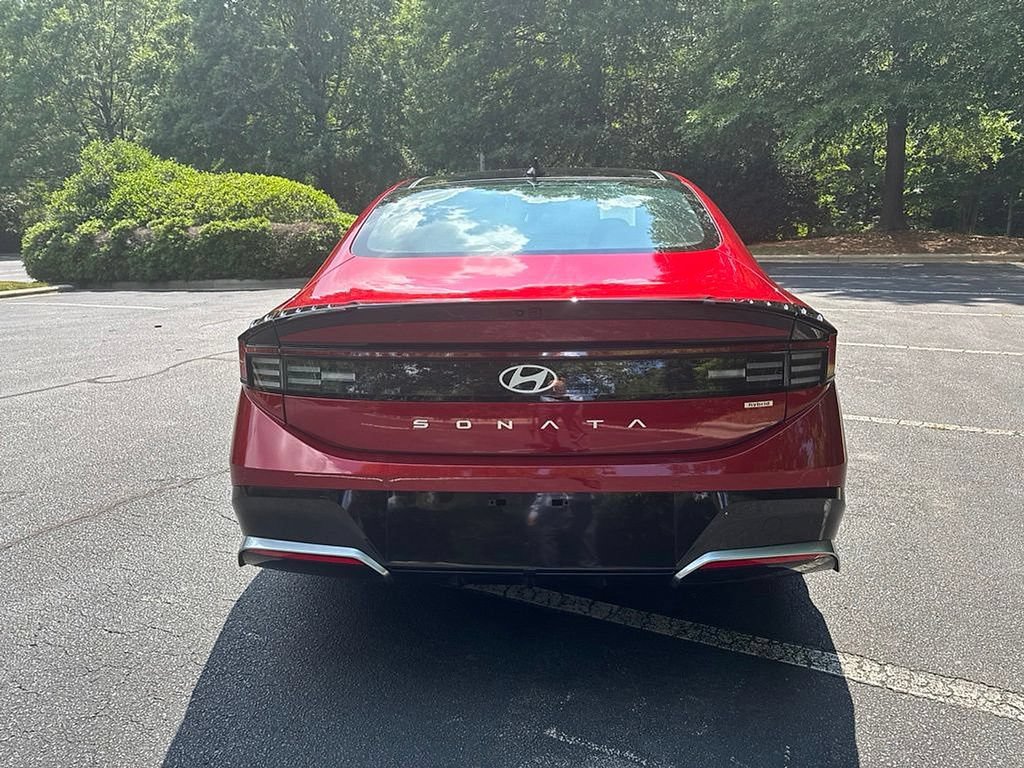 Used 2025 Hyundai Sonata Limited FWD image 5