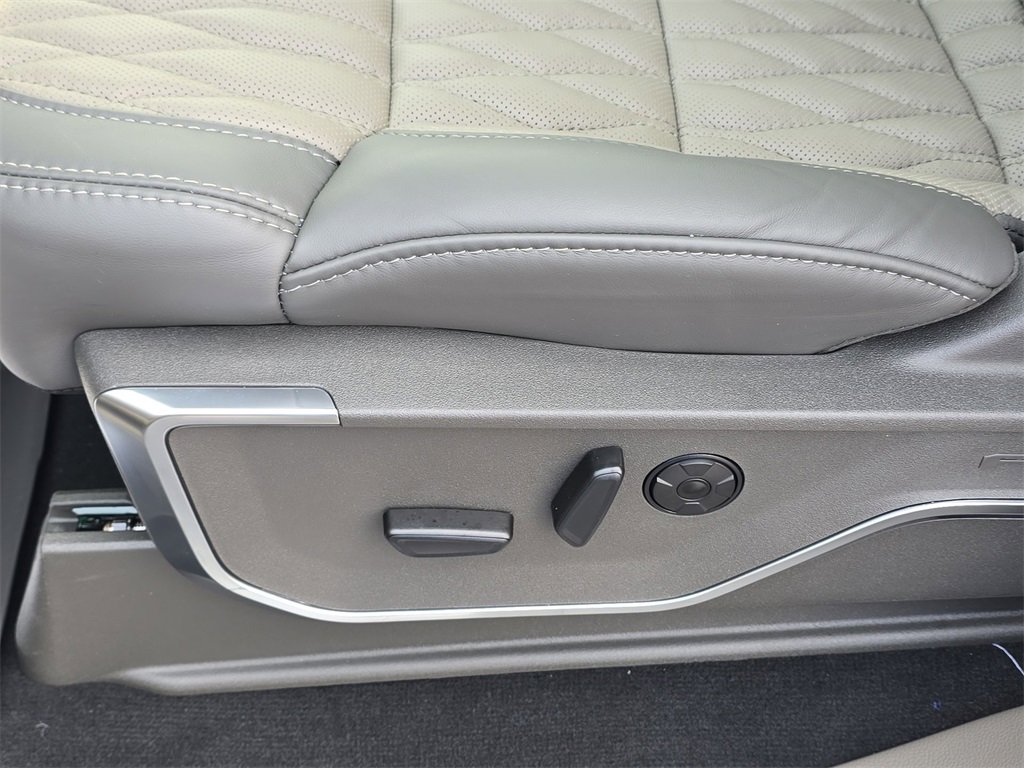 New 2026 Ford F350 Platinum w/ Platinum Plus Package image 12