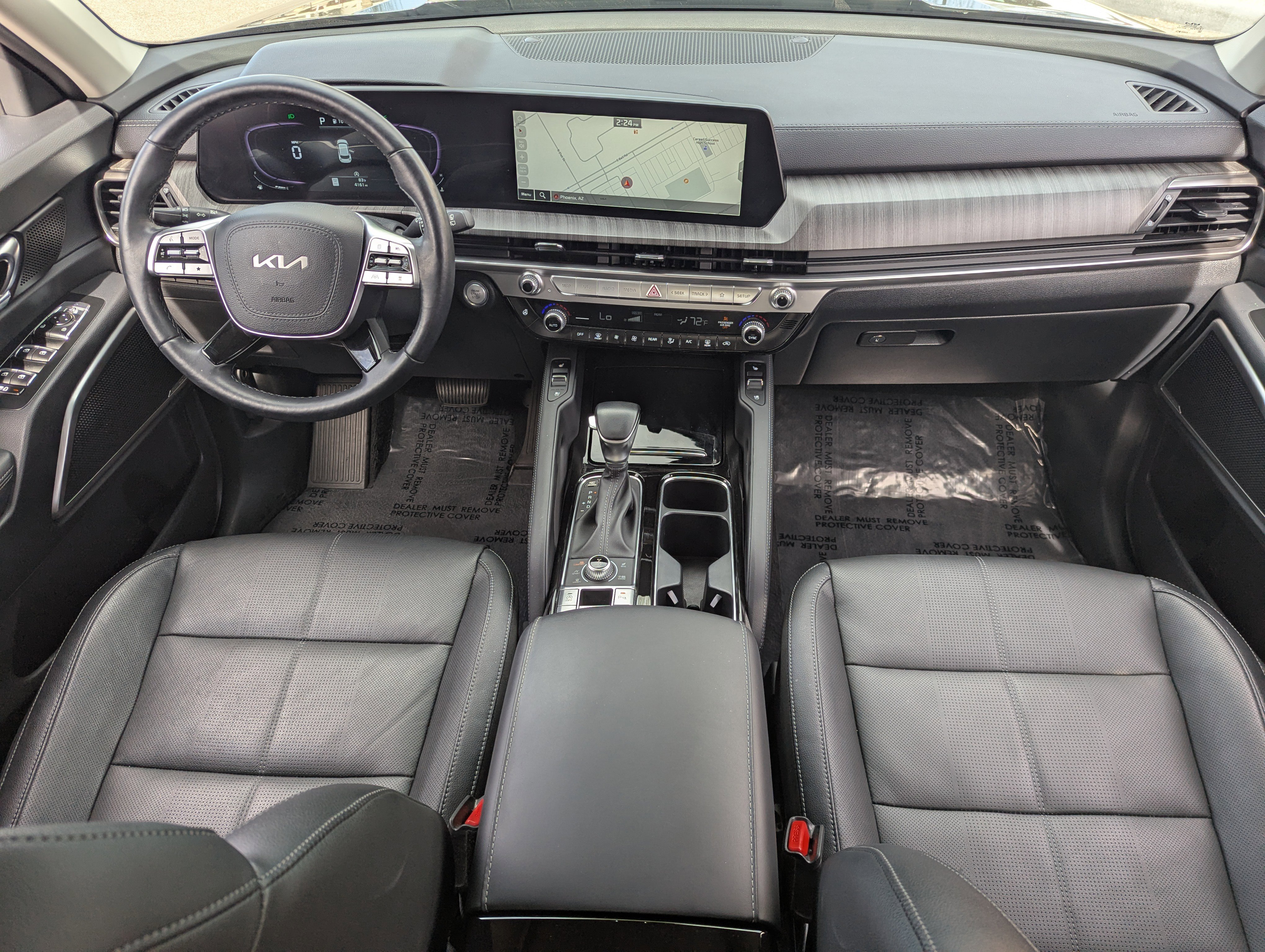 Used 2024 Kia Telluride EX w/ EX Captain's Chair Package image 12