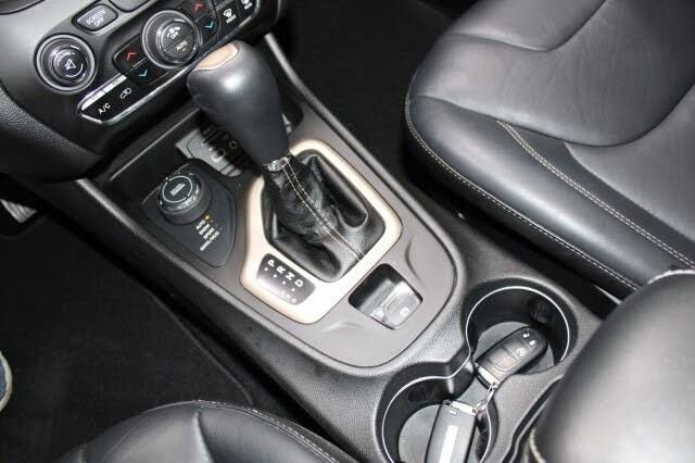 Used 2014 Jeep Cherokee Limited image 26