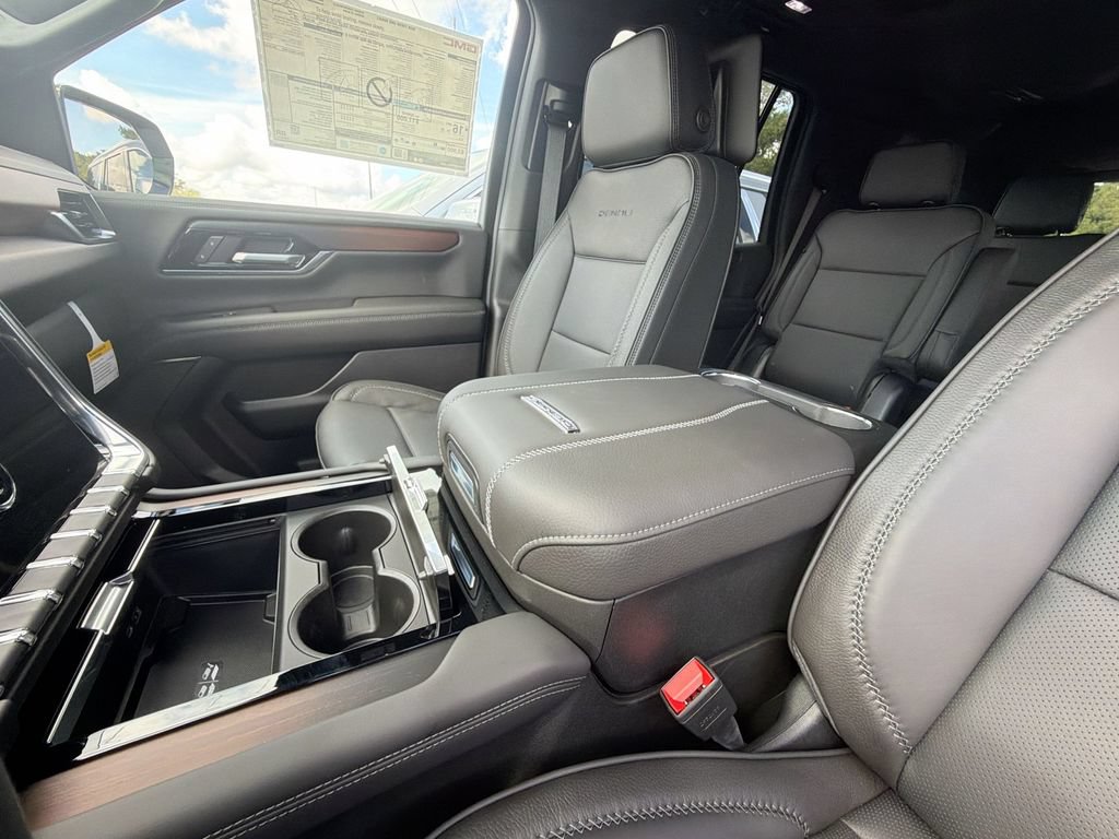 New 2026 GMC Yukon Denali w/ Advanced Technology Package AWD/4WD image 18