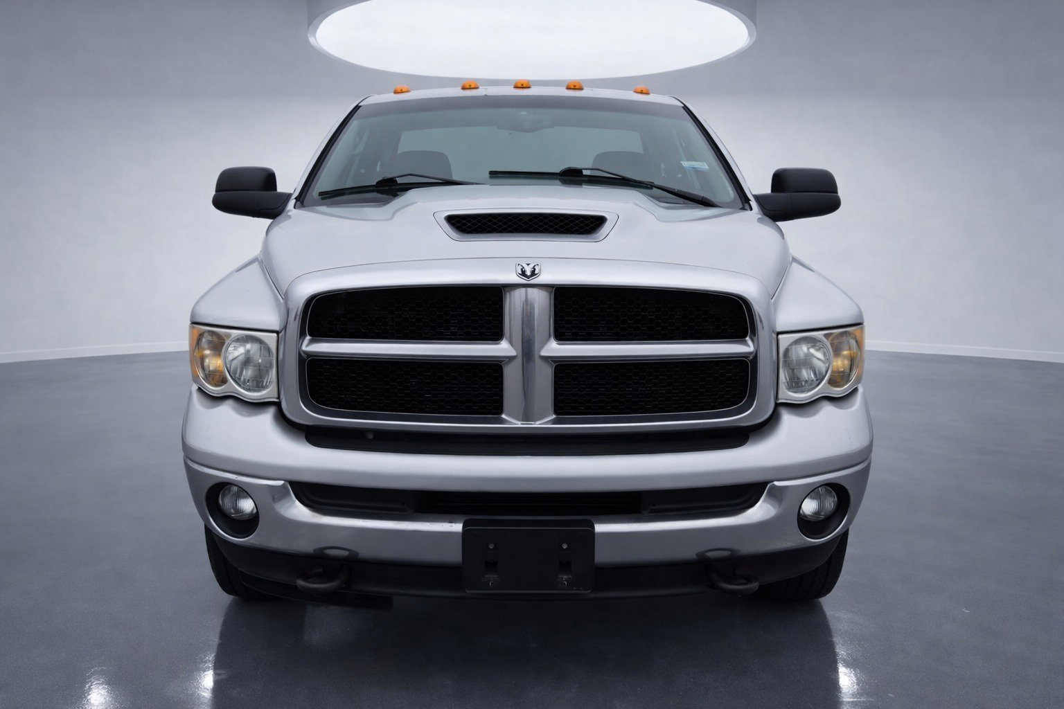 Used 2003 Dodge Ram 3500 Truck SLT image 4