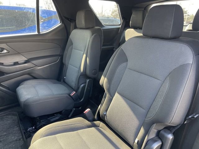 Used 2023 Chevrolet Traverse LT image 6