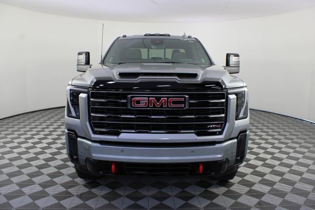 New 2026 GMC Sierra 3500 AT4 w/ Technology Package AWD/4WD image 32