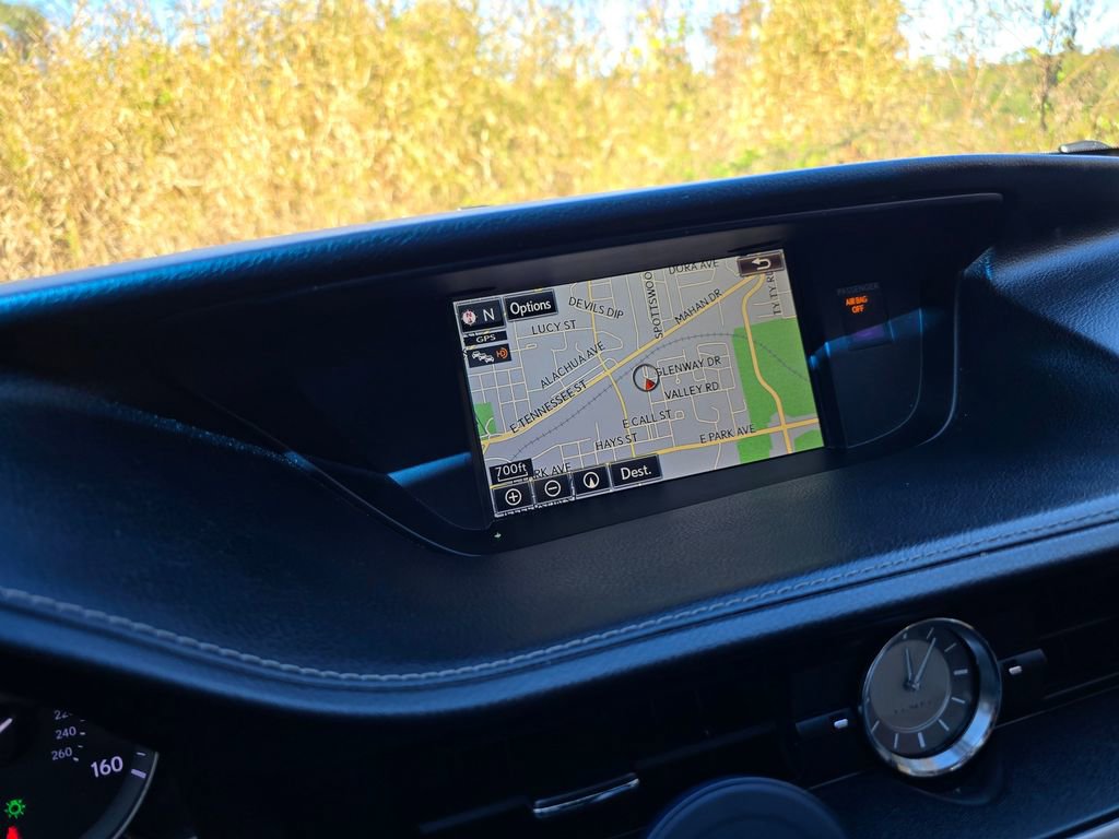 Used 2016 Lexus ES 300h image 38