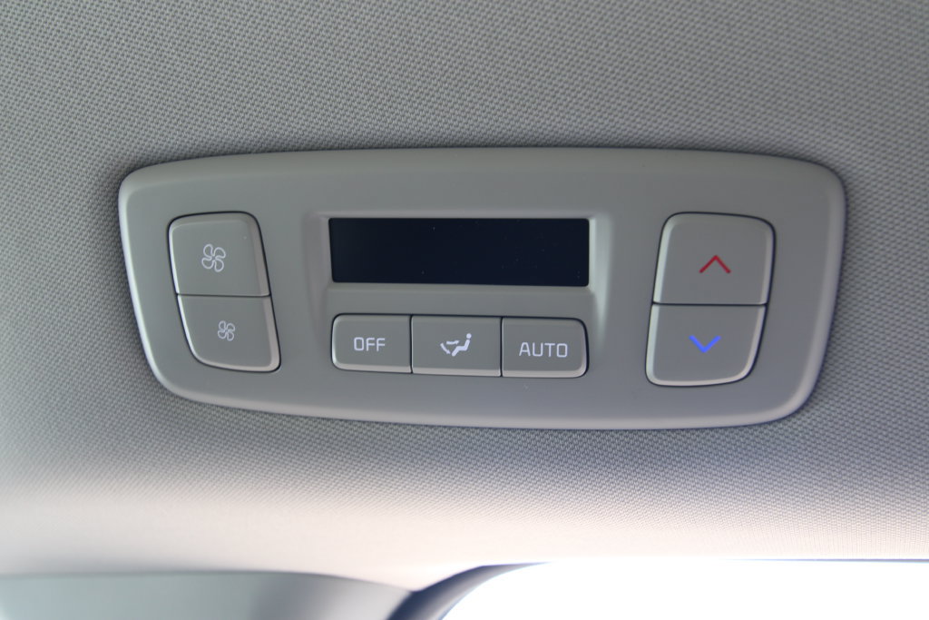 Used 2026 Kia Carnival EX FWD image 42