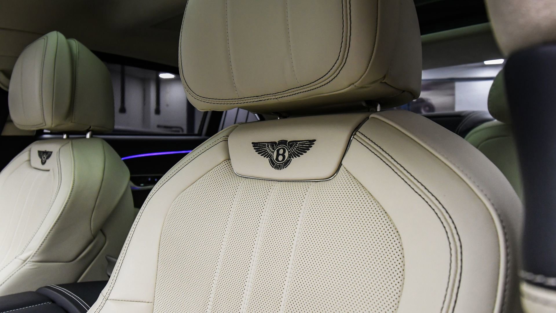 Certified 2024 Bentley Flying Spur Mulliner image 55