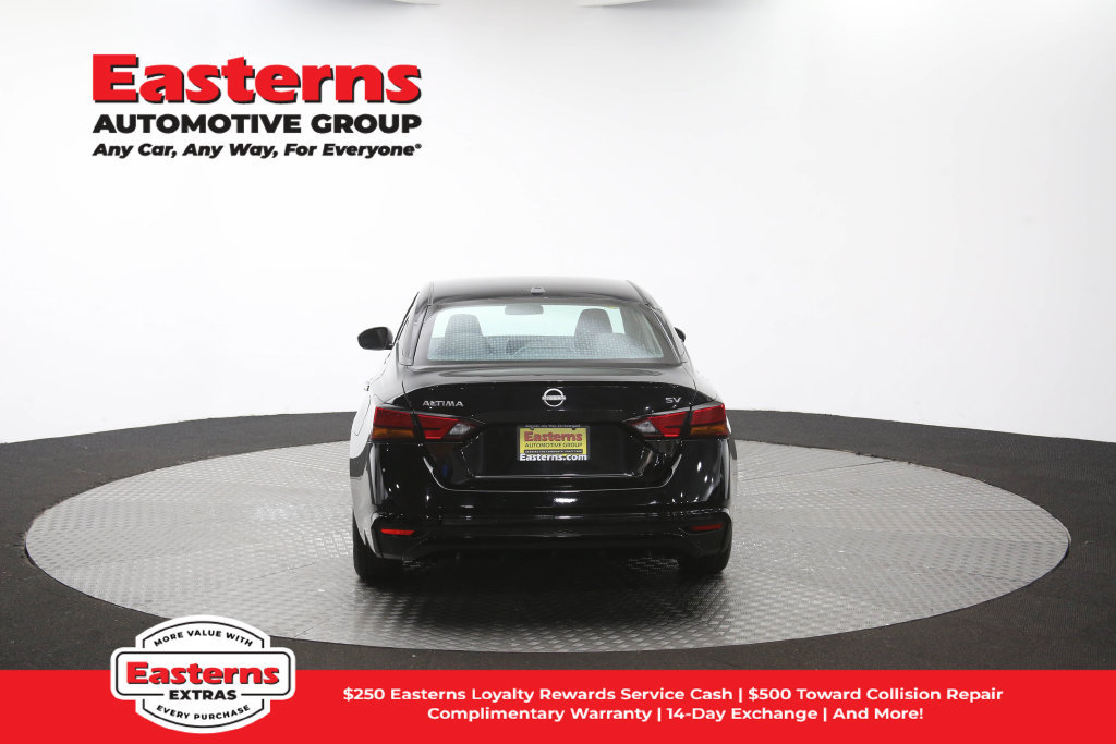Used 2024 Nissan Altima 2.5 SV FWD image 39