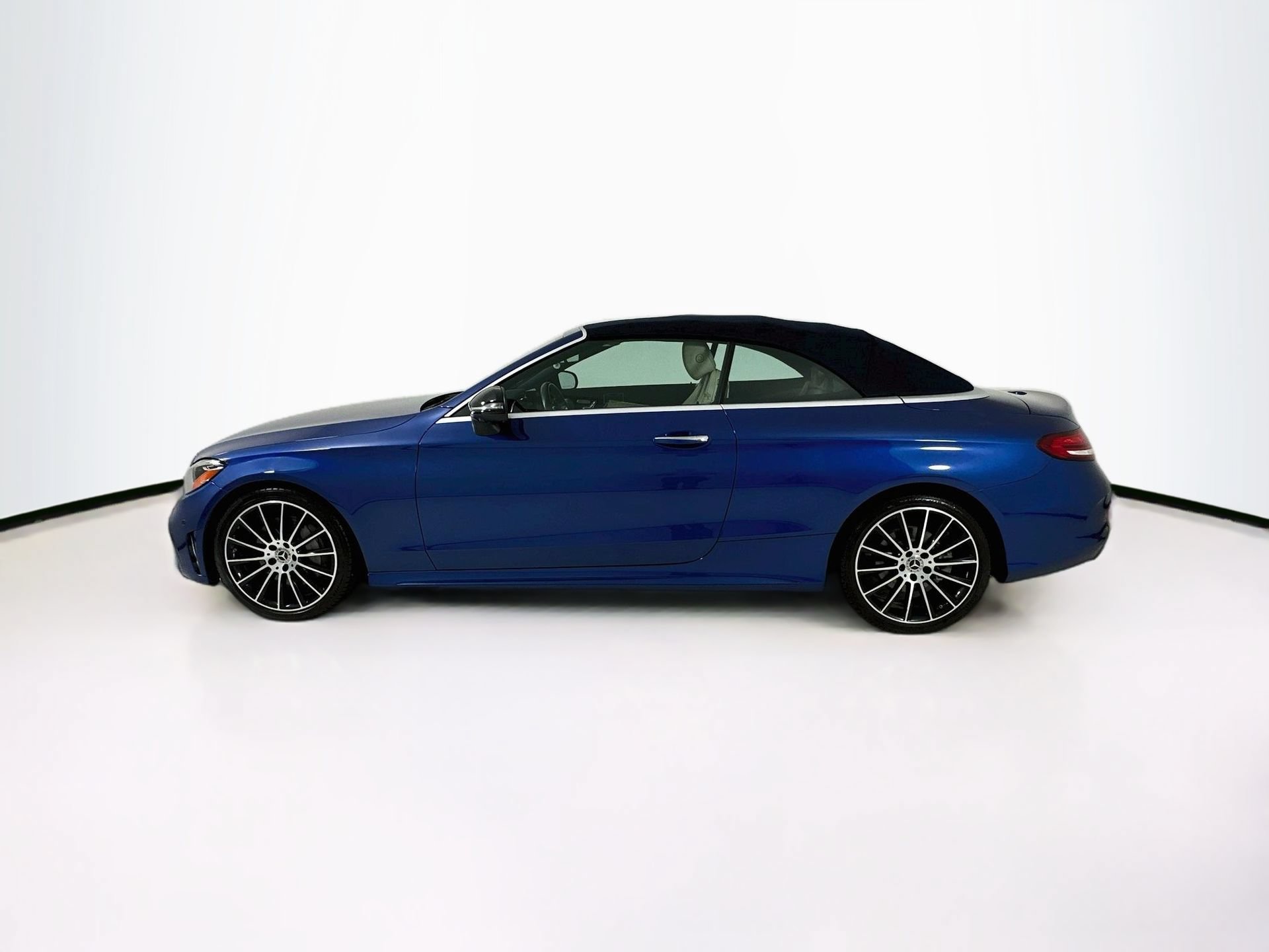 Used 2023 Mercedes-Benz C 300 Cabriolet image 5