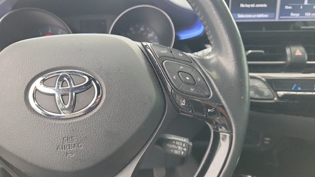 Used 2021 Toyota C-HR XLE FWD image 19