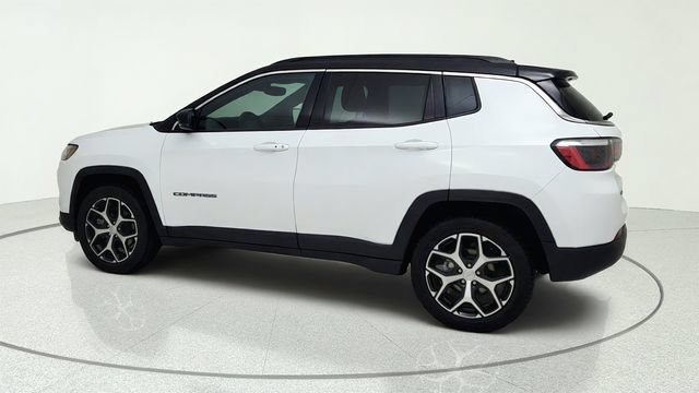 Used 2024 Jeep Compass Limited AWD/4WD image 7