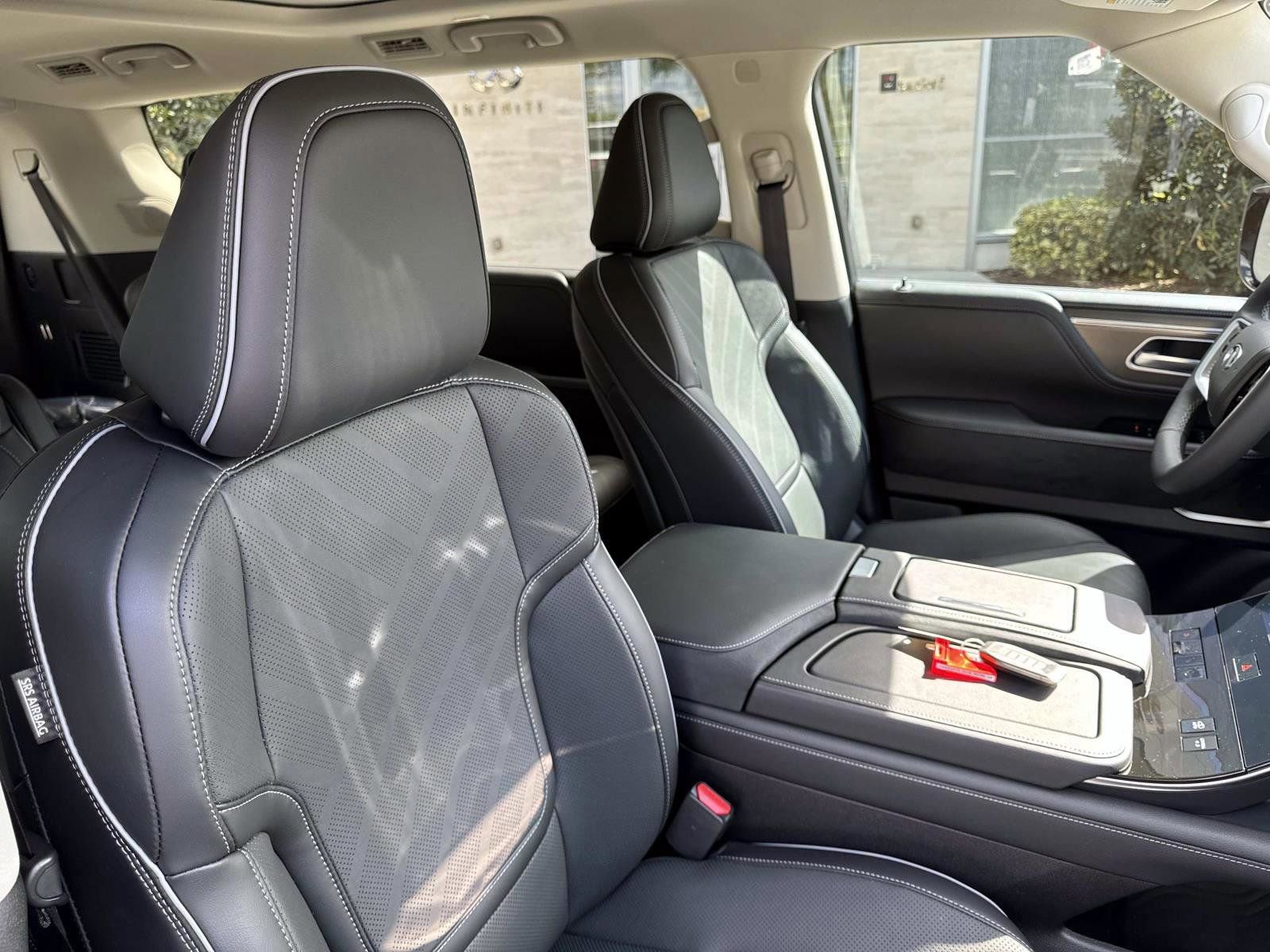 New 2026 INFINITI QX80 Luxe w/ Cargo Package image 15